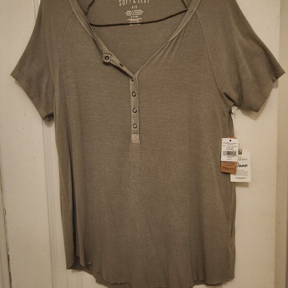 American Eagle Soft and Sexy T Shirt - Picture 1 of 4